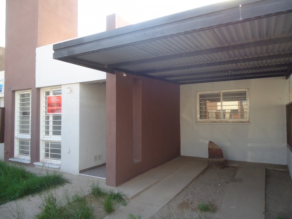 Bo Carrara de Horizonte Sur, impecable propiedad.-