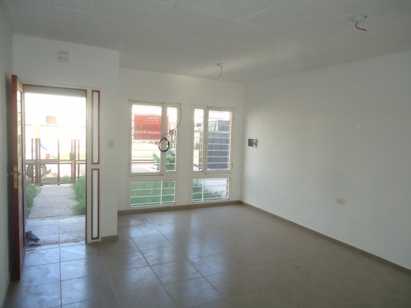 Bo Carrara de Horizonte Sur, impecable propiedad.-