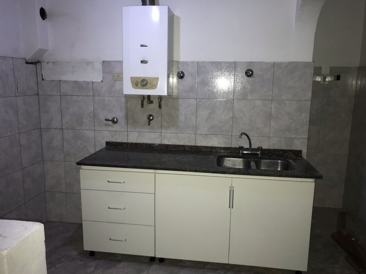 Los naranjos, Hermosa zona, sobre calle principal del barrio.-  APTA CREDITO BANCOR! 