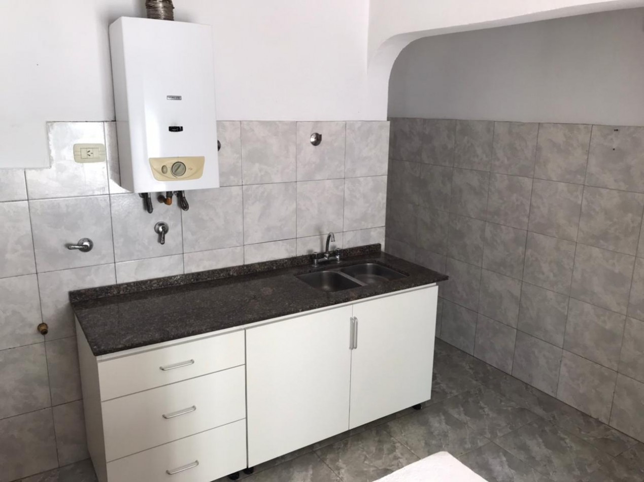 Los naranjos, Hermosa zona, sobre calle principal del barrio.-  APTA CREDITO BANCOR! 