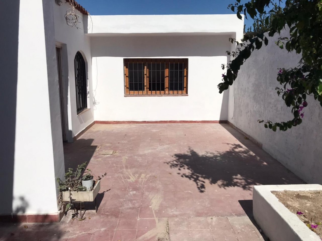 Los naranjos, Hermosa zona, sobre calle principal del barrio.-  APTA CREDITO BANCOR! 