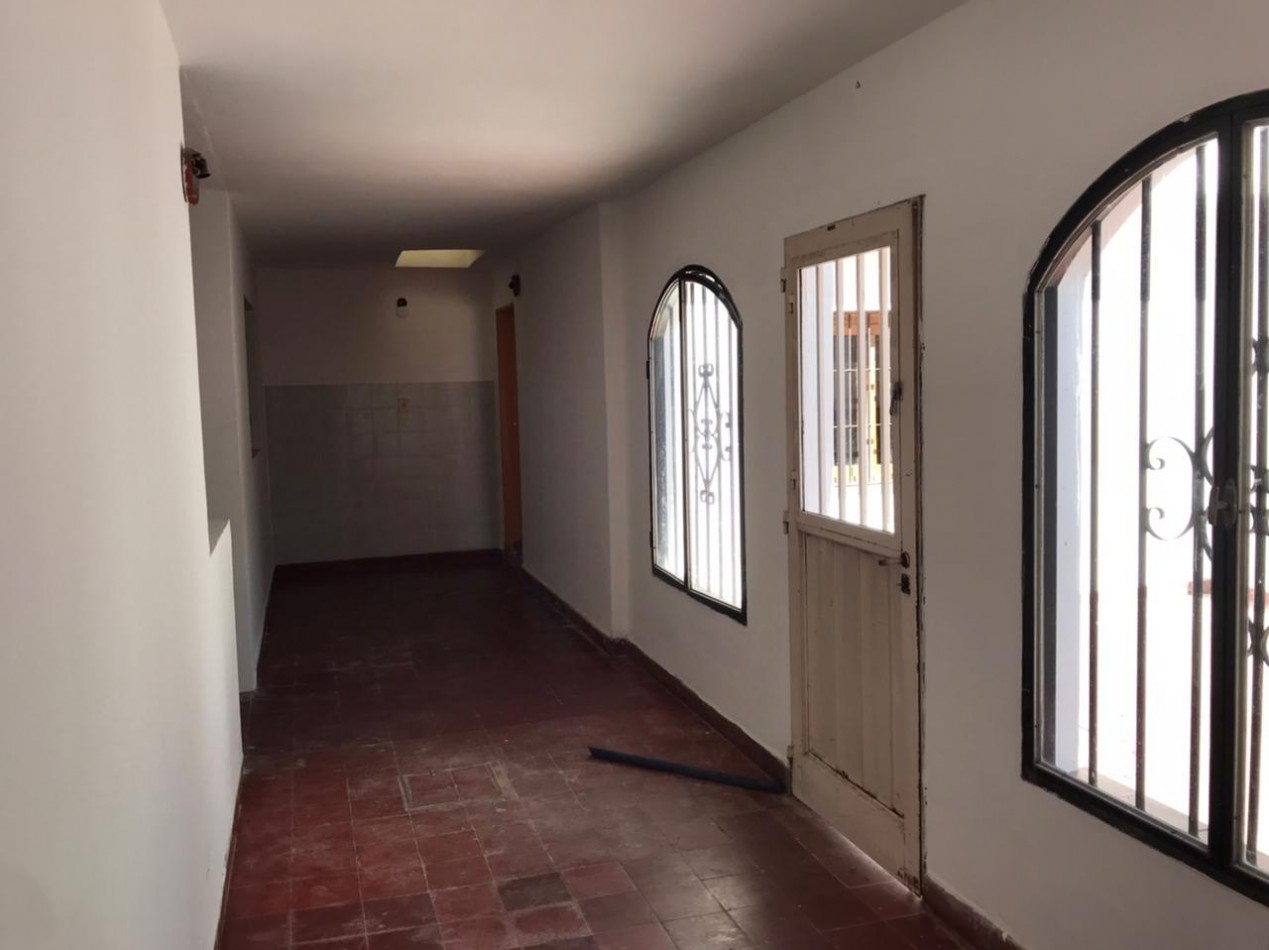 Los naranjos, Hermosa zona, sobre calle principal del barrio.-  APTA CREDITO BANCOR! 
