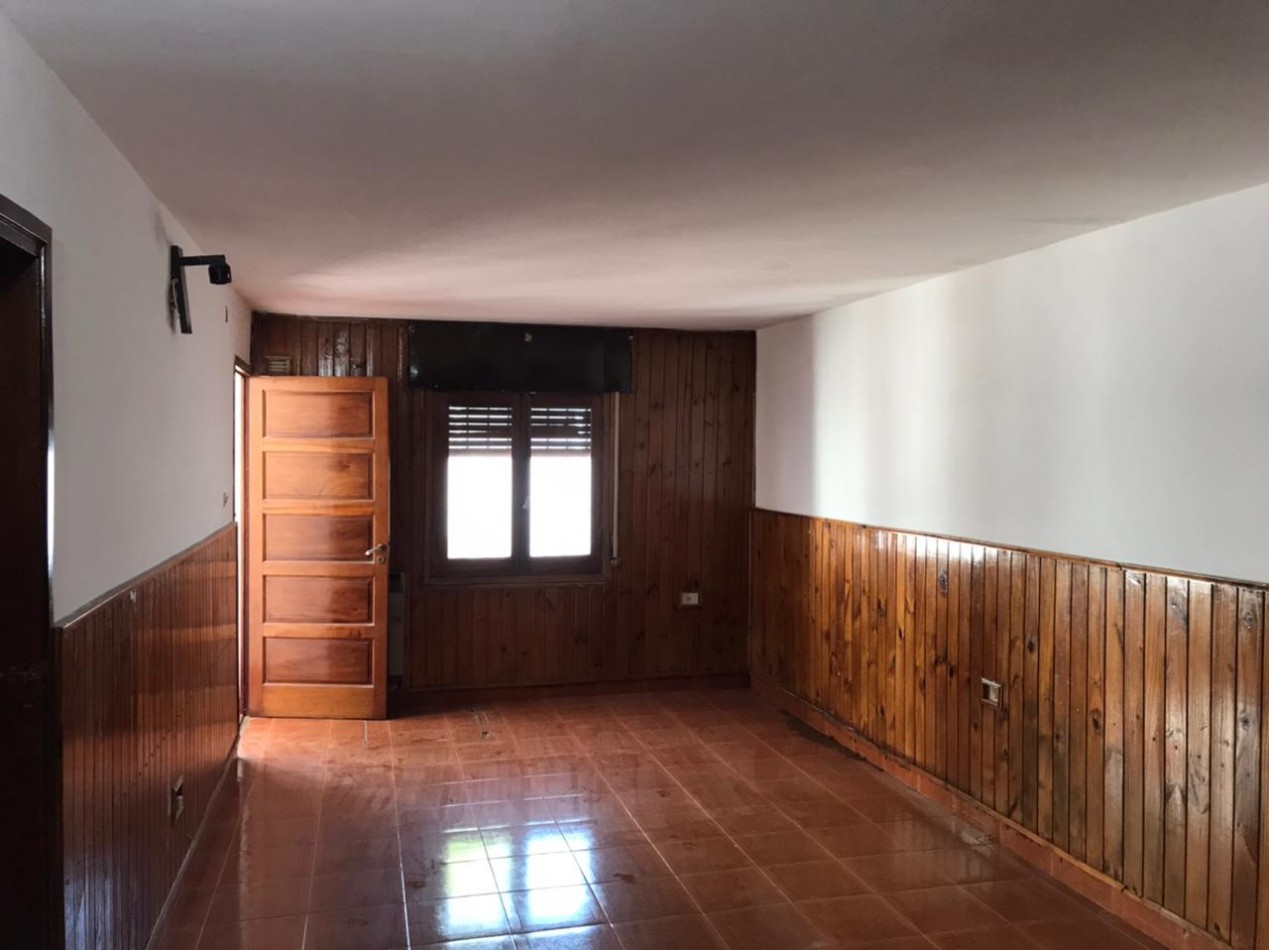 Los naranjos, Hermosa zona, sobre calle principal del barrio.-  APTA CREDITO BANCOR! 