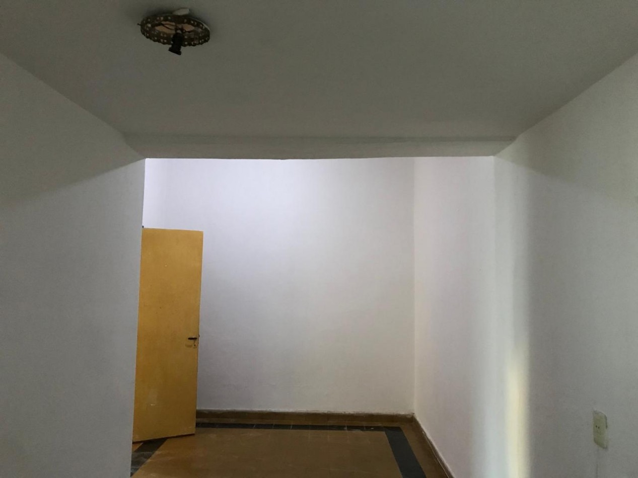 Los naranjos, Hermosa zona, sobre calle principal del barrio.-  APTA CREDITO BANCOR! 