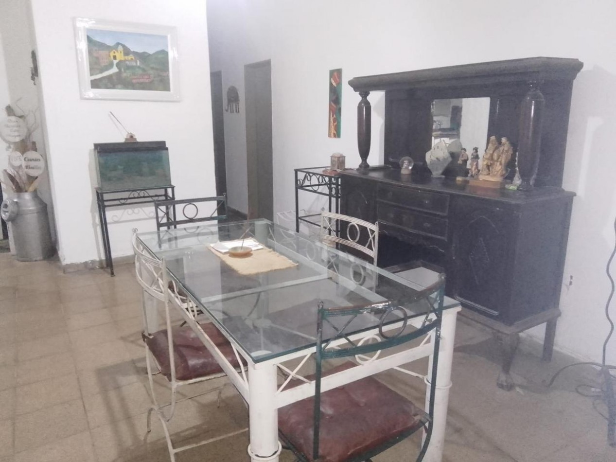 LOS GRANADOS, EXCELENTE VIVIENDA ESQUINA, BUEN ENTORNO "APTA CREDITO".- 