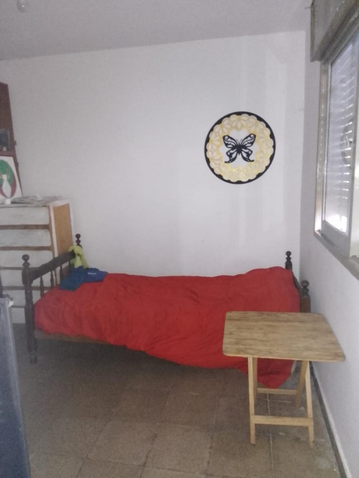 LOS GRANADOS, EXCELENTE VIVIENDA ESQUINA, BUEN ENTORNO "APTA CREDITO".- 