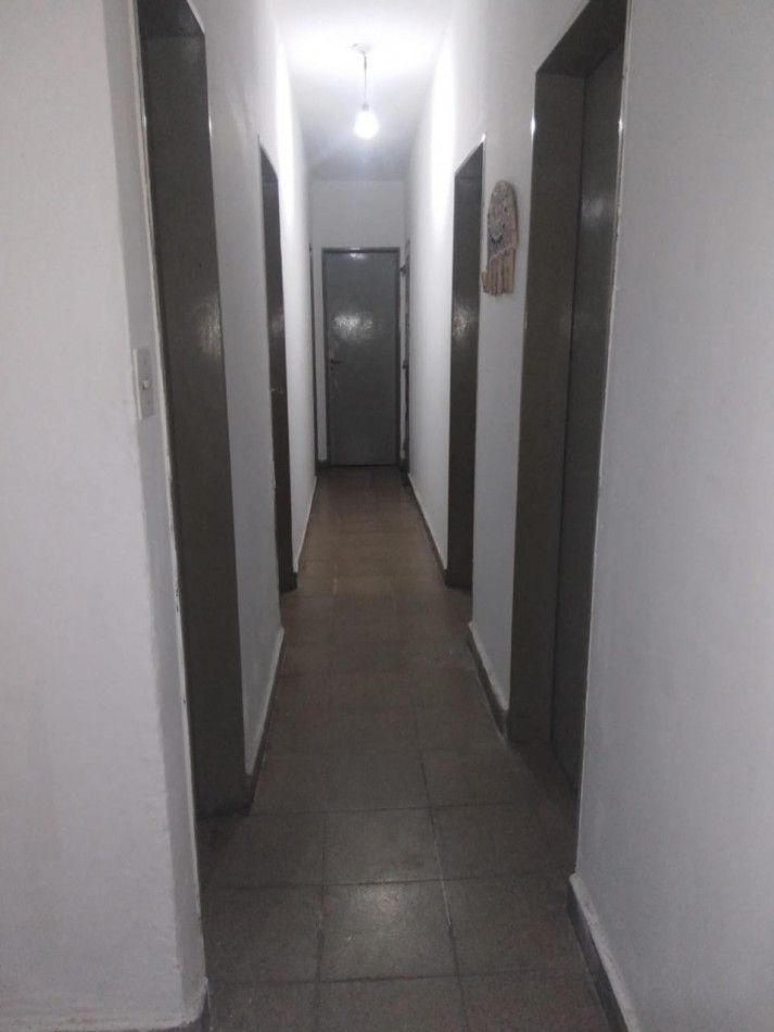 LOS GRANADOS, EXCELENTE VIVIENDA ESQUINA, BUEN ENTORNO "APTA CREDITO".- 