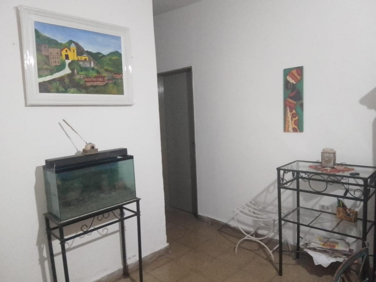 LOS GRANADOS, EXCELENTE VIVIENDA ESQUINA, BUEN ENTORNO "APTA CREDITO".- 