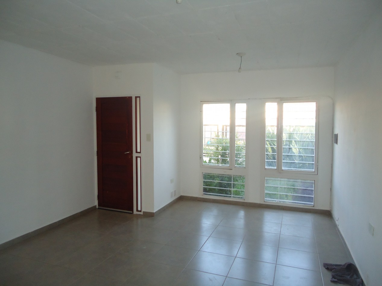 Bo Carrara de Horizonte Sur, impecable propiedad.-