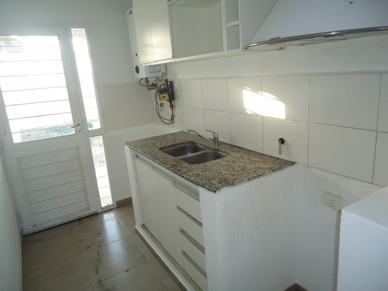 Bo Carrara de Horizonte Sur, impecable propiedad.-