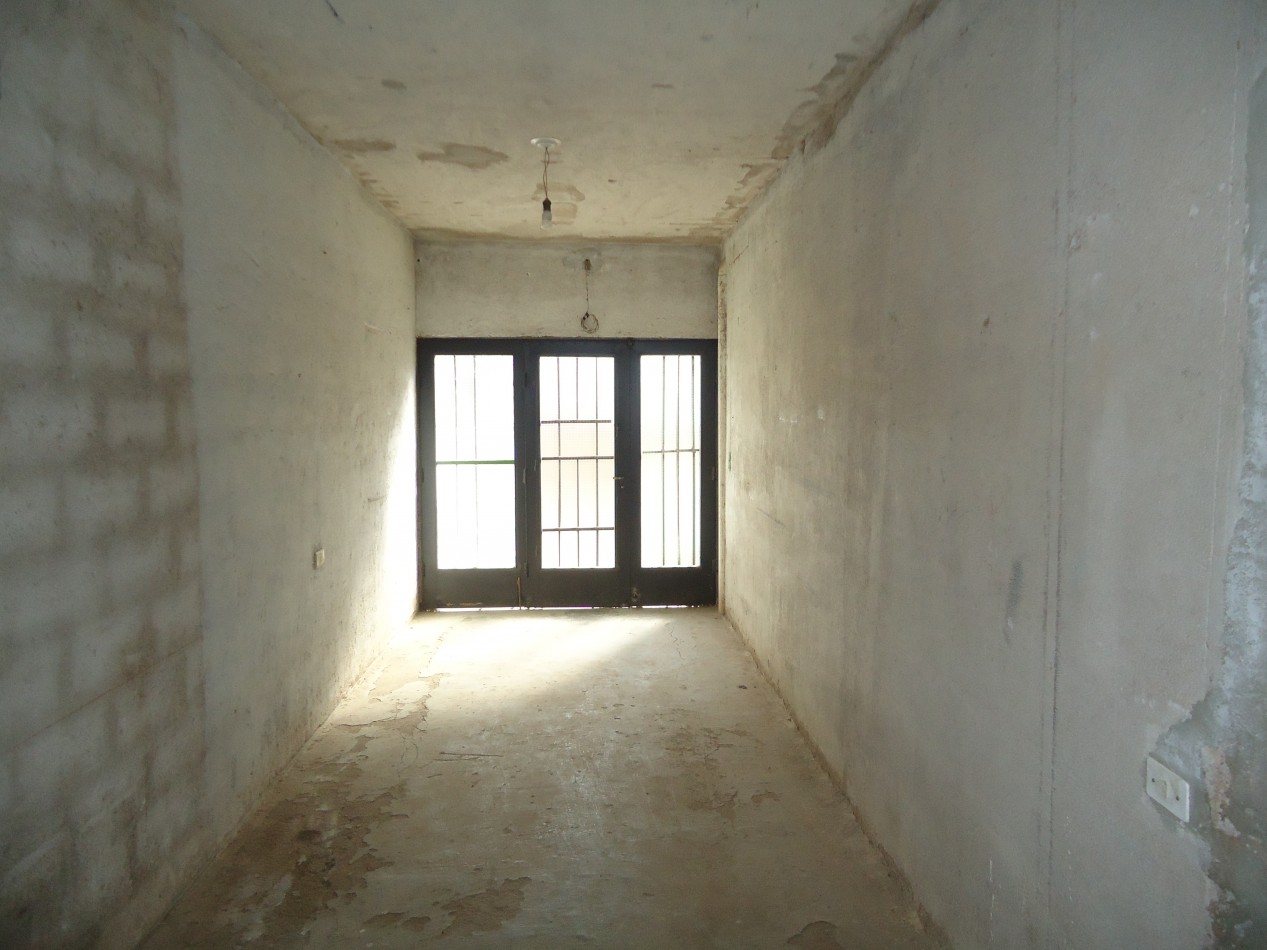 Se alquila casa en Barrio Sacchi, LINDA ZONA ( PEGADO A BARRIO CARRARA DE HORIZONTE)