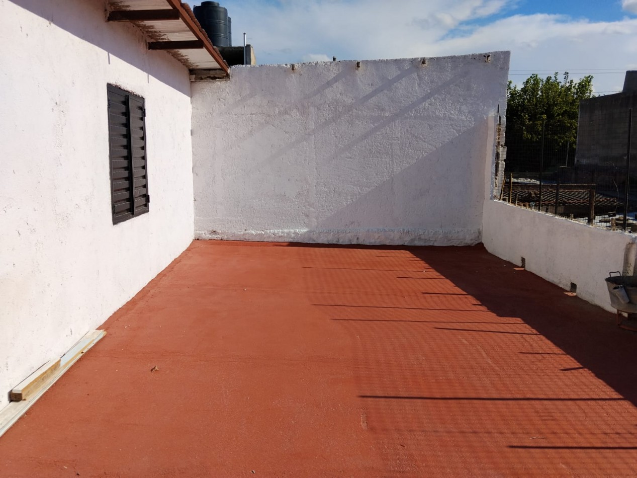 B° BELLA VISTA, HERMOS DEPARTAMENTO PLANTA ALTA.- 