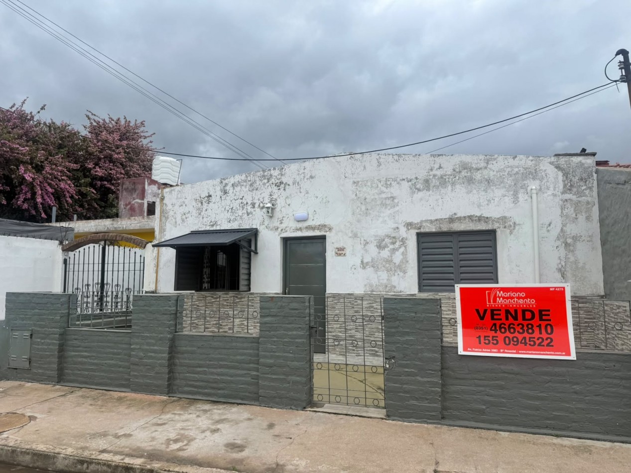 BARRIO VILLA ADELA, SE VENDE, COMODA PROPIEDAD.