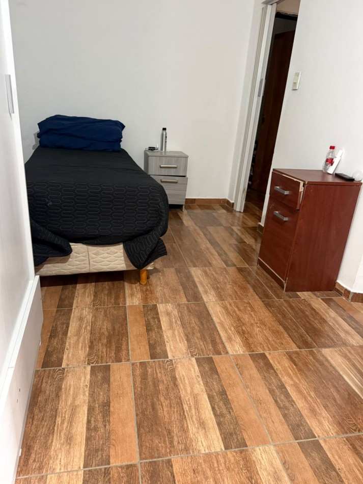 BARRIO VILLA ADELA, SE VENDE, COMODA PROPIEDAD.