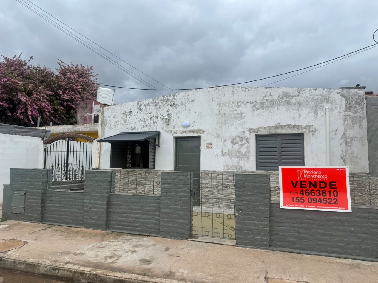 BARRIO VILLA ADELA, SE VENDE, COMODA PROPIEDAD.