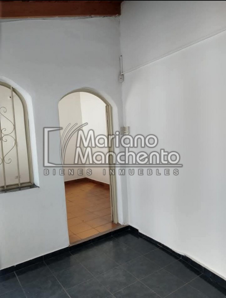 BARRIO LOS GRANADOS, SE VENDE CASA CON DEPARTAMENTO A TERMINAR