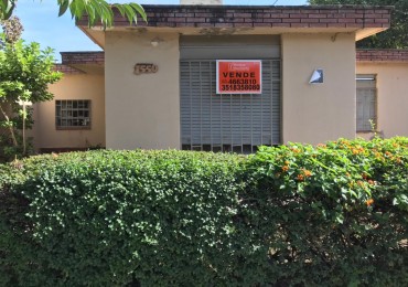 LOS GRANADOS, EXCELENTE VIVIENDA ESQUINA, BUEN ENTORNO "APTA CREDITO".- 