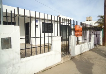 Se alquila casa en Barrio Sacchi, LINDA ZONA ( PEGADO A BARRIO CARRARA DE HORIZONTE) 