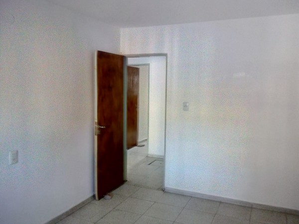 Bo Los Platanos, sobre Av. Santa Ana, departamento externo.