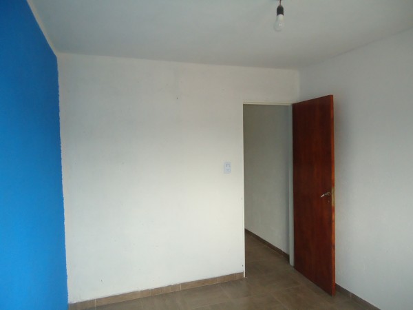 Villa Union, departamento planta alta sobra calle principal.-