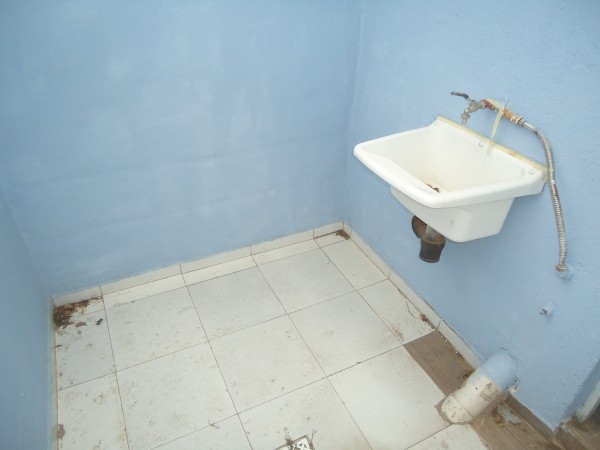 Villa Union, departamento planta alta sobra calle principal.-
