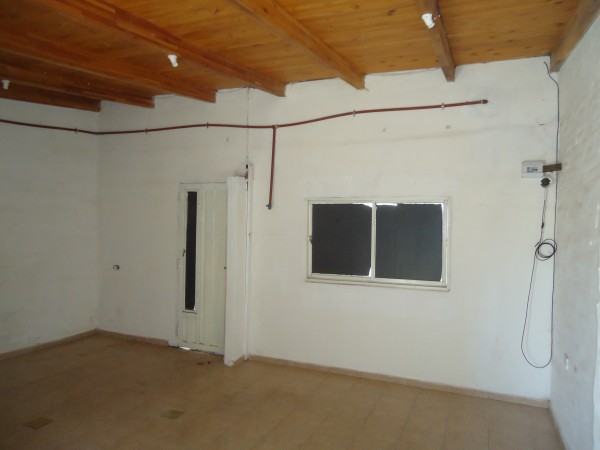 Mariano Balcarce a solo dos cuadra de R-20.-