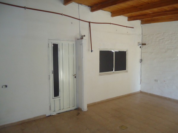 Mariano Balcarce a solo dos cuadra de R-20.-