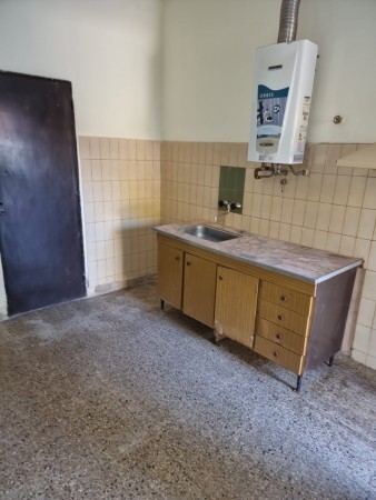 B° AVENIDA, DEPARTAMENTO EXTERNO.-