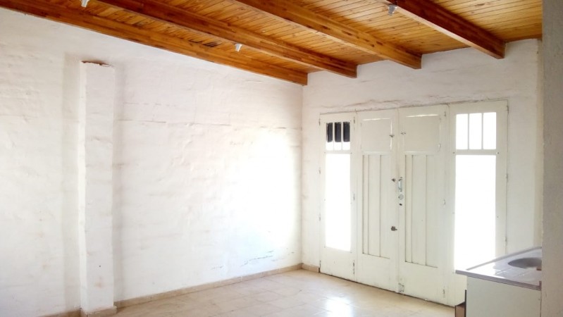 Mariano Balcarce a solo dos cuadra de R-20.-