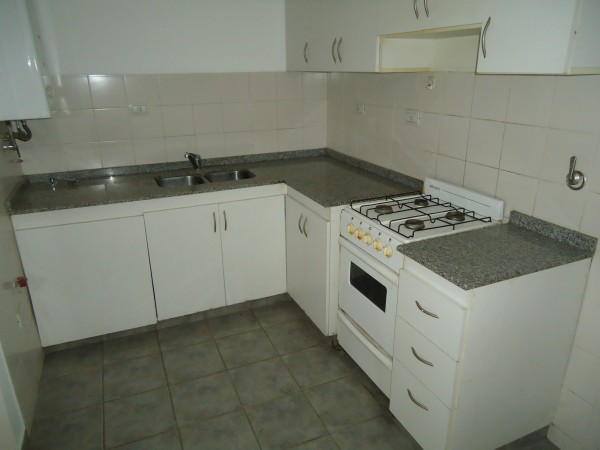 NUEVA CORDOBA, Impecable departamento interno ( contrafrente) BALCON CON ASADOR!! 