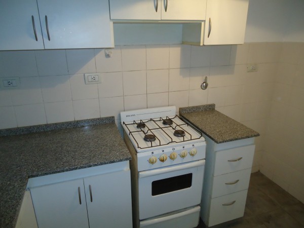 NUEVA CORDOBA, Impecable departamento interno ( contrafrente) BALCON CON ASADOR!! 