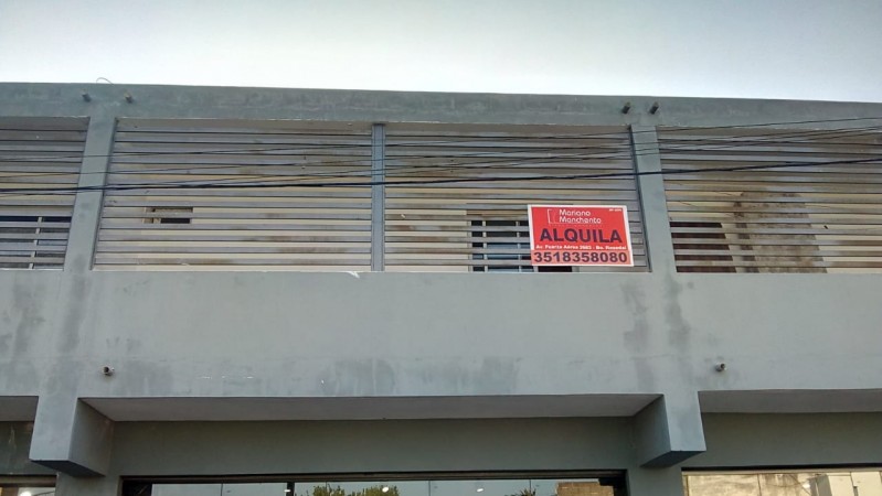 Las Palmas, departamento en complejo.-