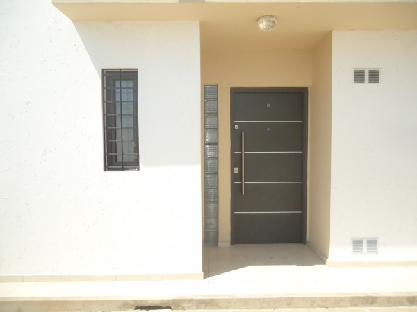 Ameghino sur " Duplex" complejo cerrado, linda zona.-
