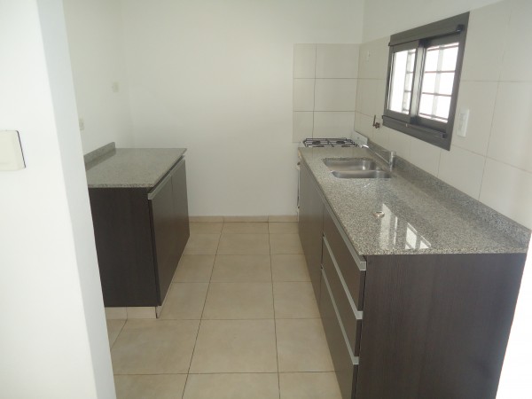 Ameghino sur " Duplex" complejo cerrado, linda zona.-