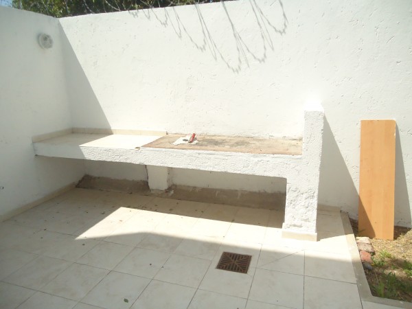 Ameghino sur " Duplex" complejo cerrado, linda zona.-