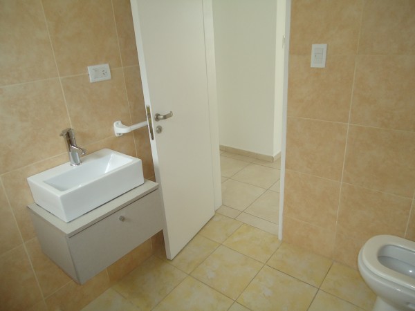 Ameghino sur " Duplex" complejo cerrado, linda zona.-