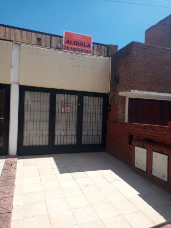 CASA TIPO DUPLEX  Bo PARQUE VELEZ SARFIELD, LINDA ZONA