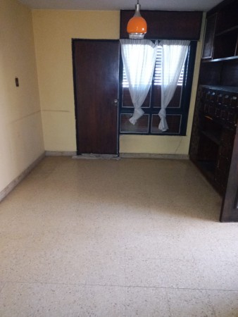 CASA TIPO DUPLEX  Bo PARQUE VELEZ SARFIELD, LINDA ZONA