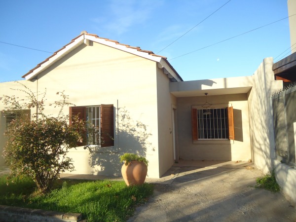 Bo Matienzo, impecable CASA DE NATANIA MODIFICADA.-