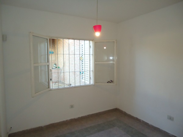 Bo Matienzo, impecable CASA DE NATANIA MODIFICADA.-