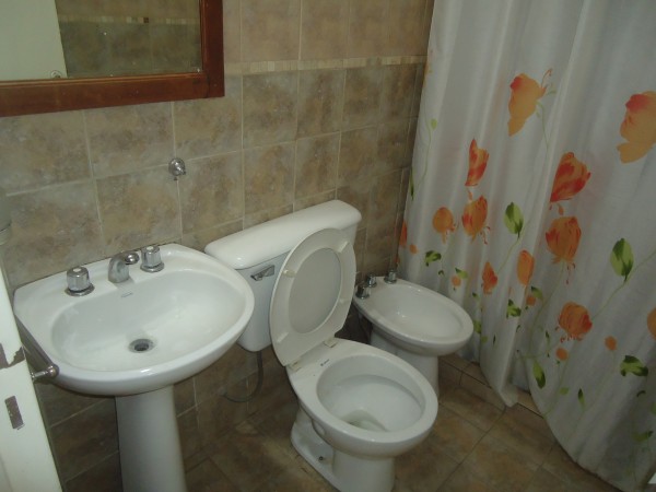 Bo Matienzo, impecable CASA DE NATANIA MODIFICADA.-