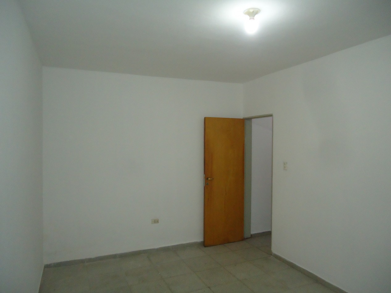 ALTO ALBERDI, departamento externo, linda zona.-