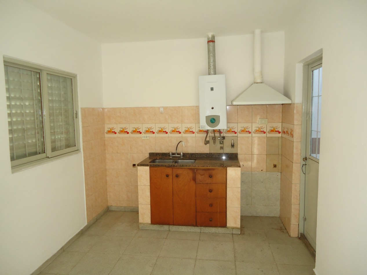 ALTO ALBERDI, departamento externo, linda zona.-