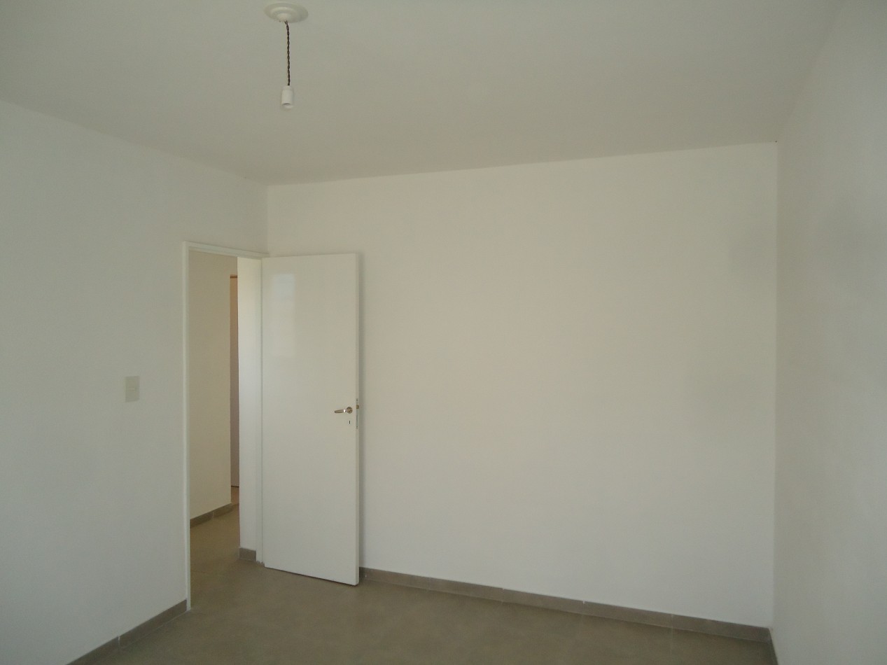 RENE FAVALORO II ( ZONA DE MATIENZO) EXCELENTE VIVIENDA.- 