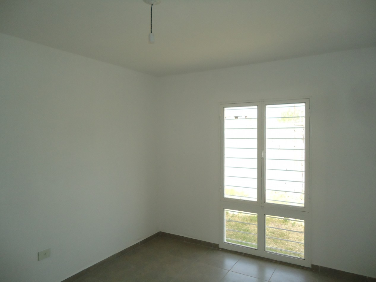RENE FAVALORO II ( ZONA DE MATIENZO) EXCELENTE VIVIENDA.- 