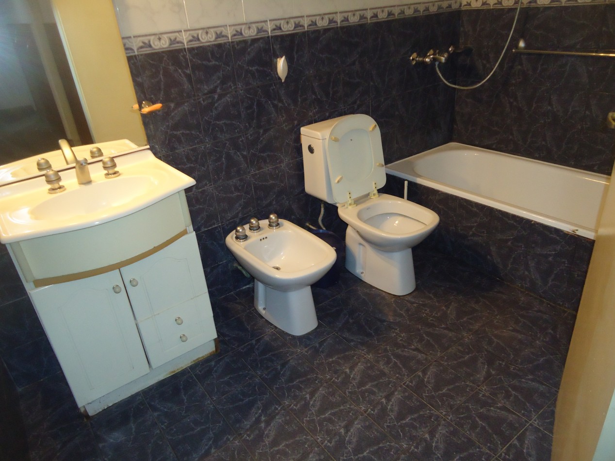 Barrio Rosedal, se alquila propiedad esquina, excelente entorno. PROXIMAMENTE "MARZO"