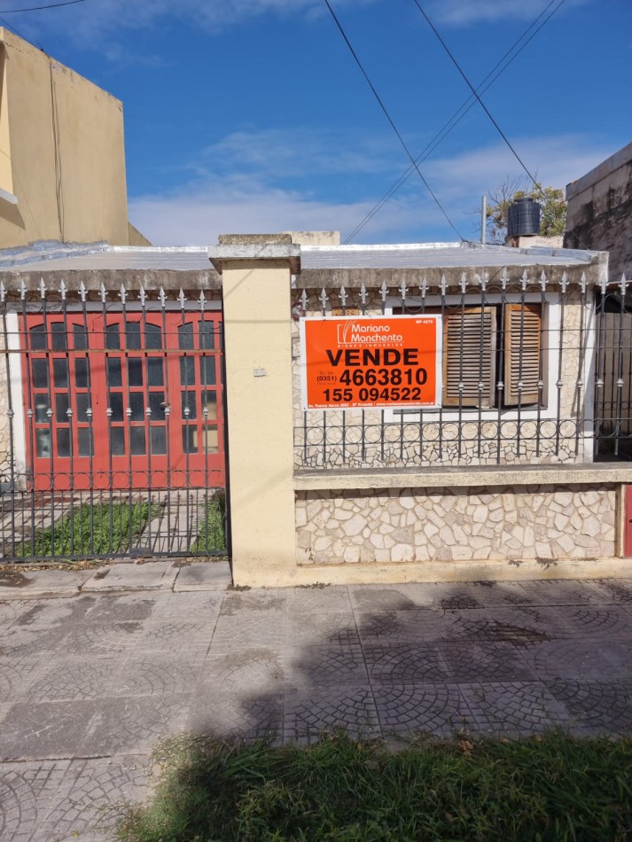 Barrio Ameghino Sur, se vende propiedad de tres dormitorios