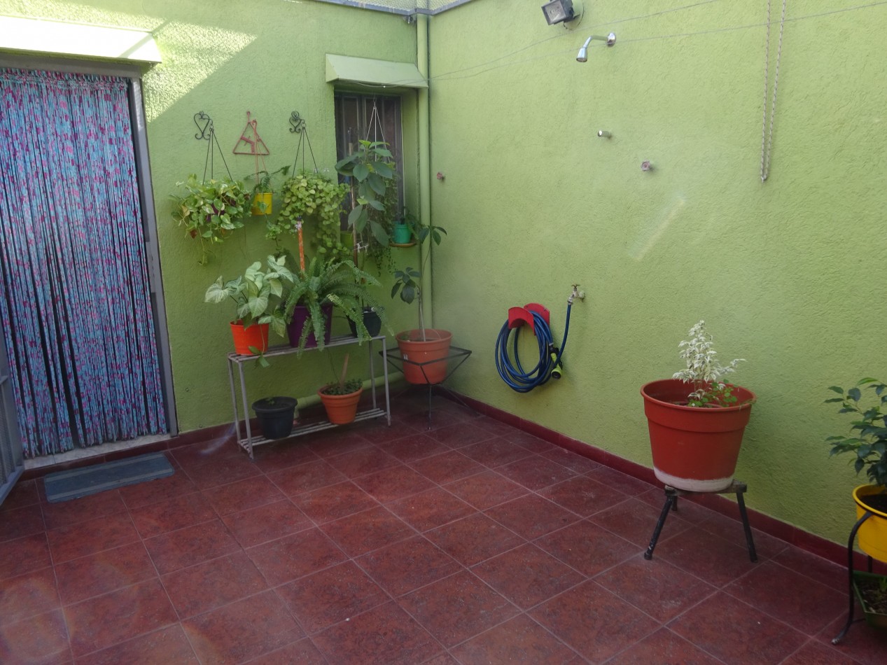 BARRIO ALTO ALBERDI SE VENDE EXCELENTE PROPIEDAD CASA MAS DEPARTAMENTO