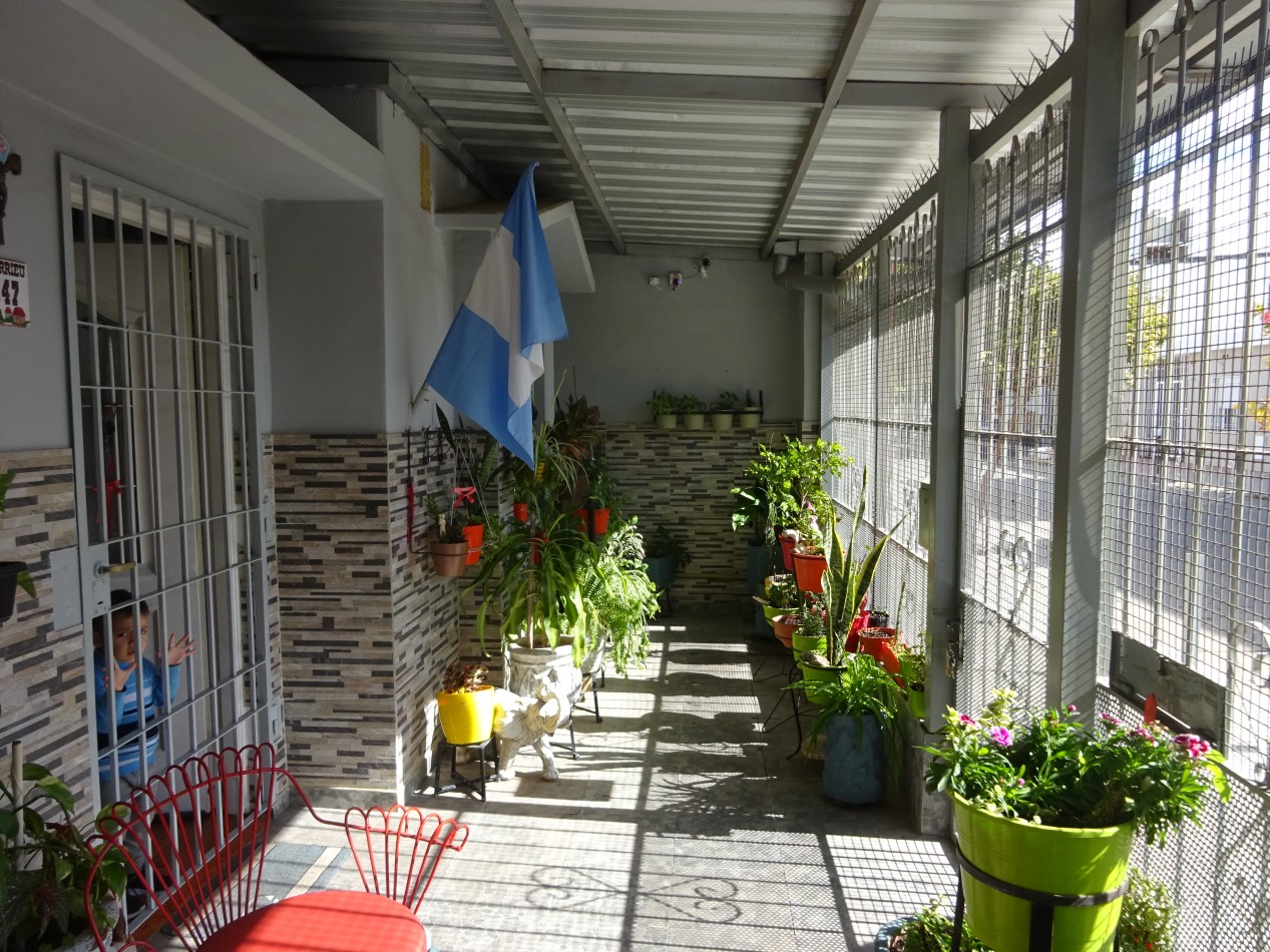 BARRIO ALTO ALBERDI SE VENDE EXCELENTE PROPIEDAD CASA MAS DEPARTAMENTO