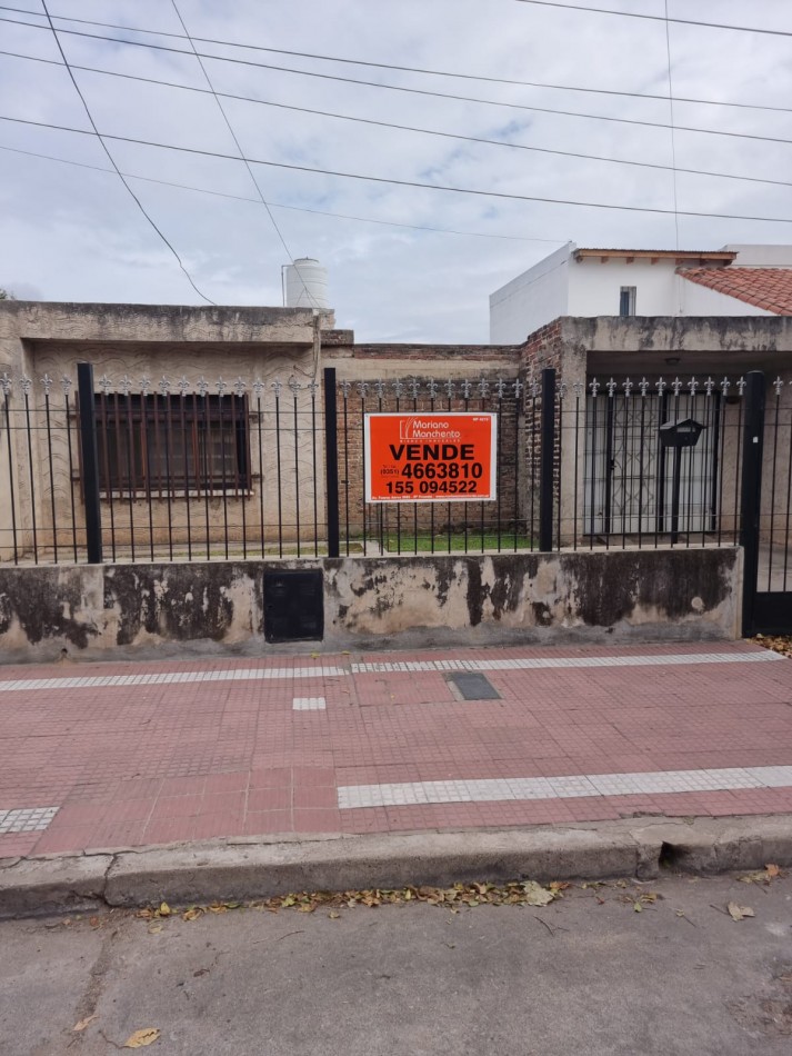 Barrio San Rafael, se vende casa para reciclar